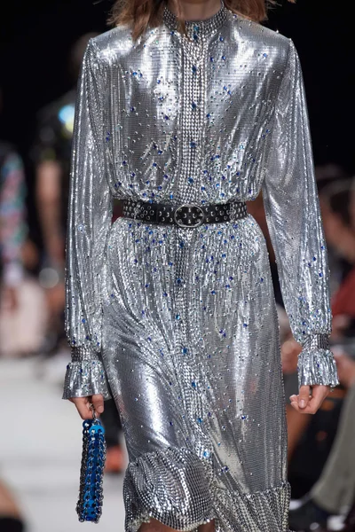 Look 90